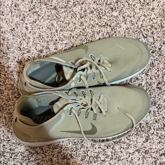 Nike Men's Olive Green Sneakers - Picture 2 of 5
